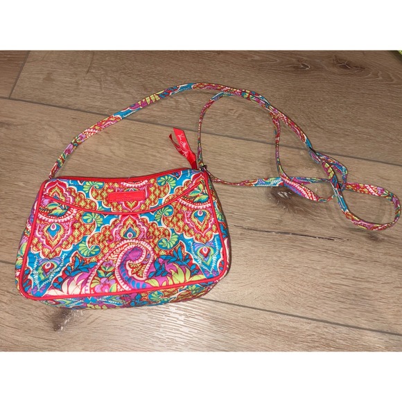 Vera Bradley Handbags - Vera Bradley Quilted Paisley Crossbody Bag Red Multicolor Zip Shoulder Purse